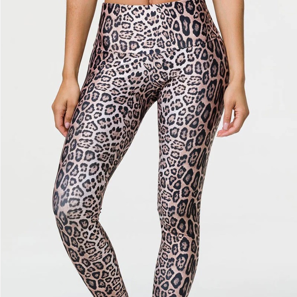 Onzie Leopard Leggings